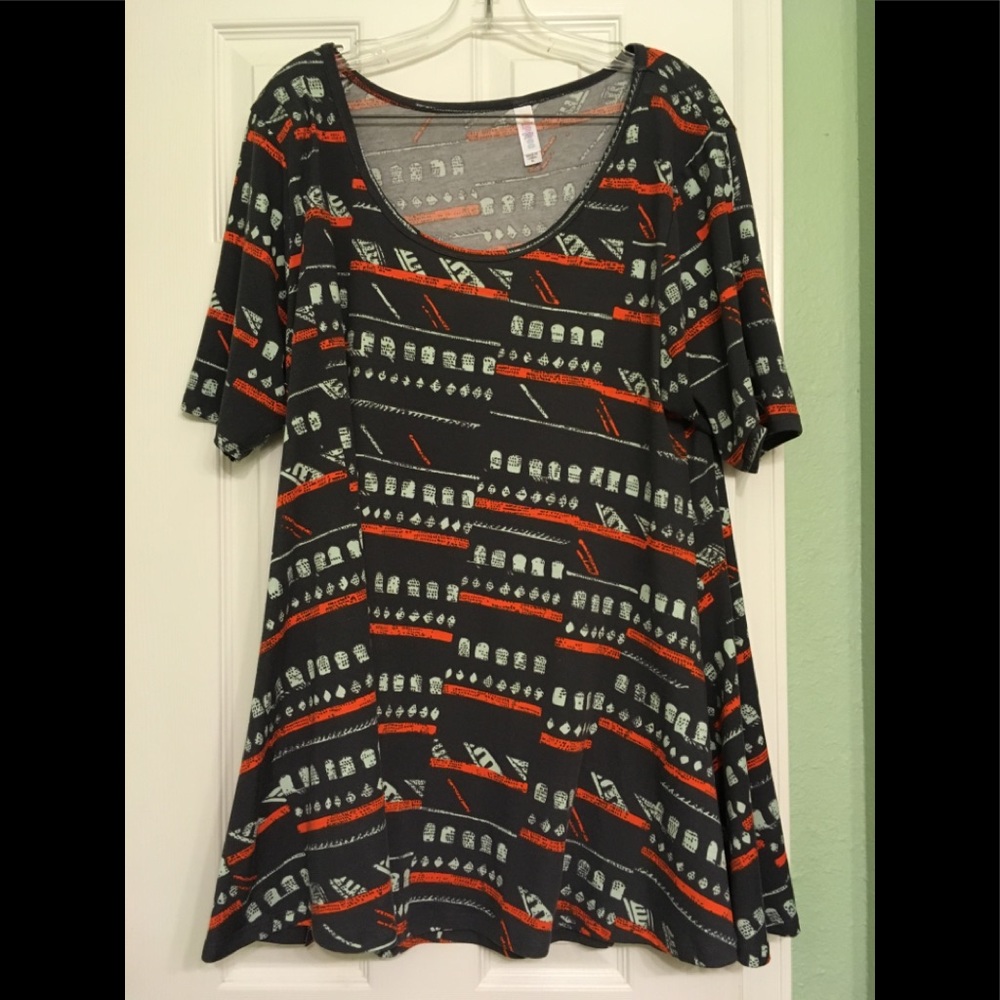 EUC worn once XL perfect T